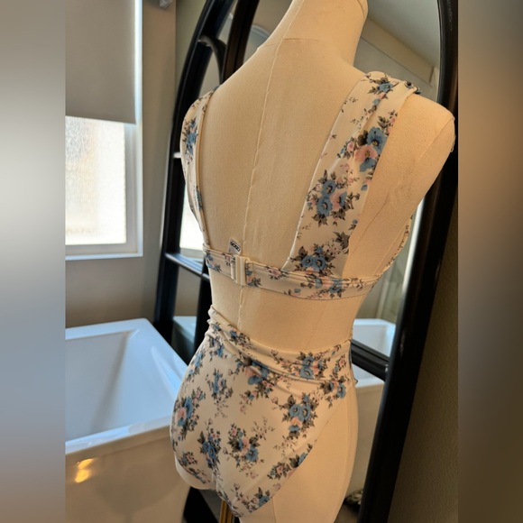 ASOS bikini - Picture 5 of 5